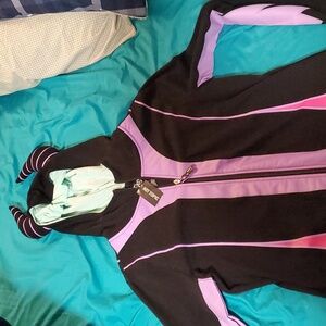 Disney hot topic exclusive maleficent zip up hoodie with horns
